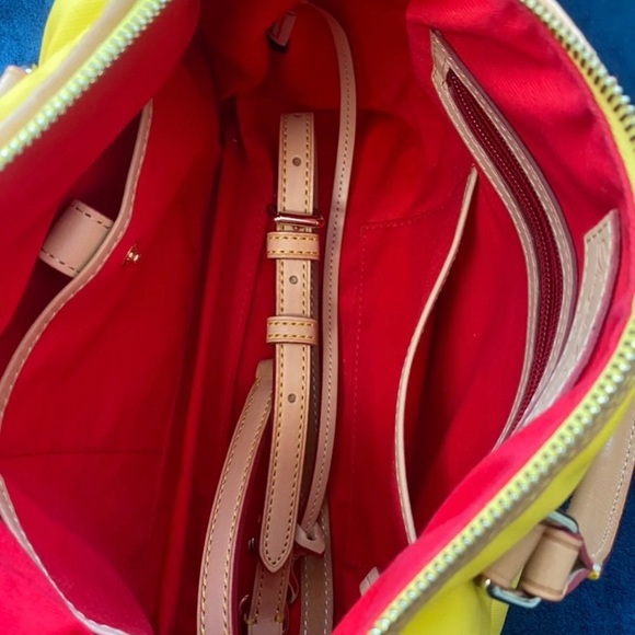 Dooney & Bourke handbag - Picture 3 of 4